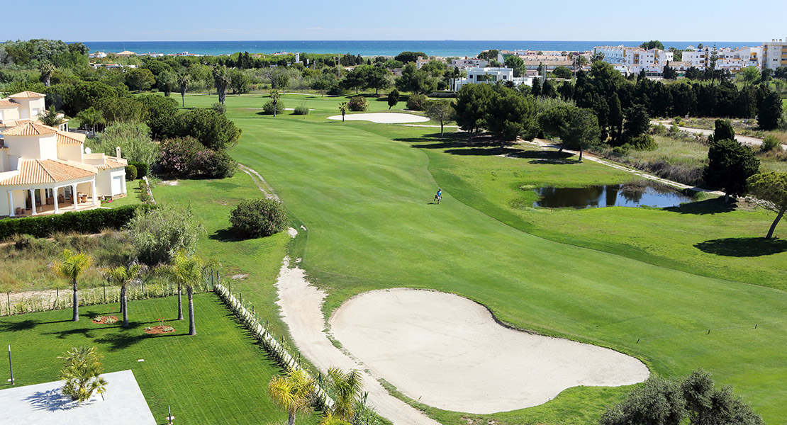 Vistas al campo de golf de Oliva Nova