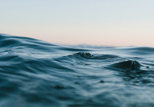 ¿Es bueno bañarse en el mar en invierno?