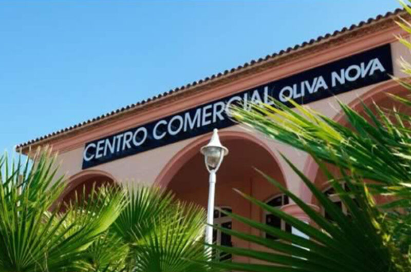 Centro comercial Oliva Nova